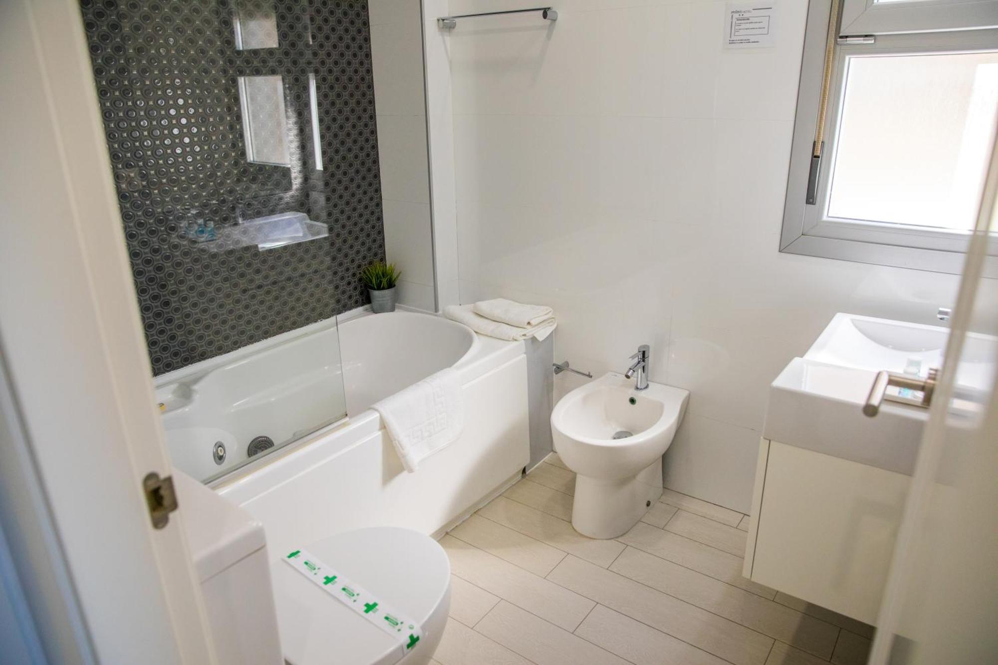 Apartahotel Enfasis-Group El Cuervo  ภายนอก รูปภาพ